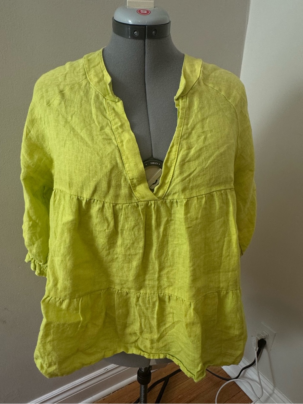 Relaxed Split-Neck Linen Tunic in Lime